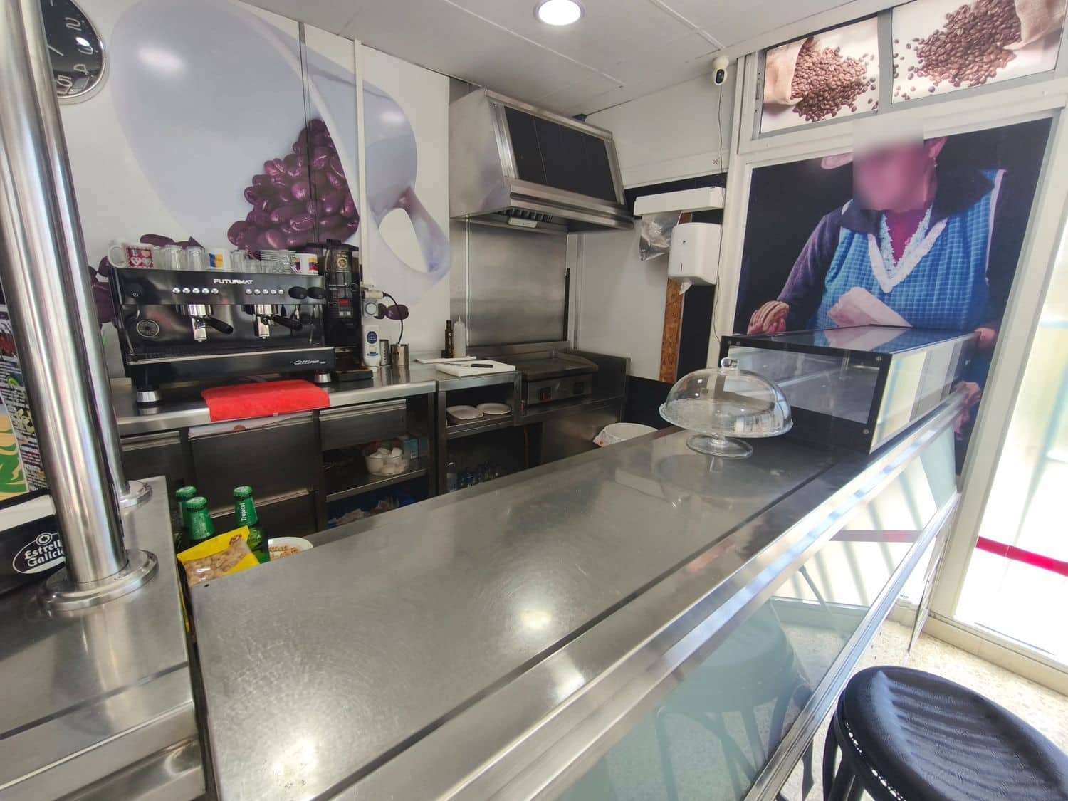 Commercial for sale in Las Palmas de Gran Canaria - € 190,000 (Ref: 9819832)