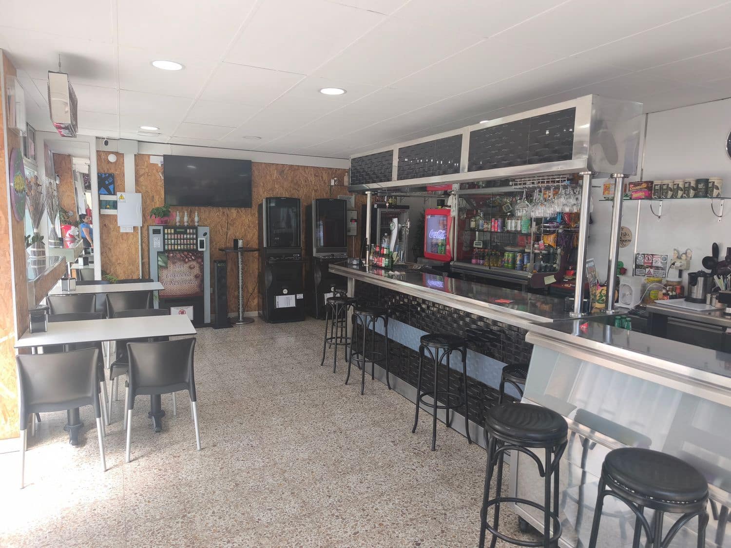 Commercial for sale in Las Palmas de Gran Canaria - € 190,000 (Ref: 9819832)