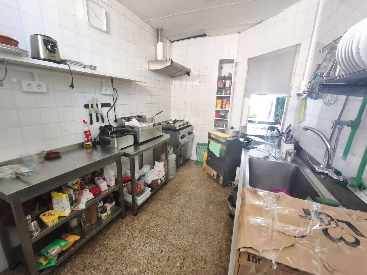Commercial for sale in Las Palmas de Gran Canaria - € 190,000 (Ref: 9819832)