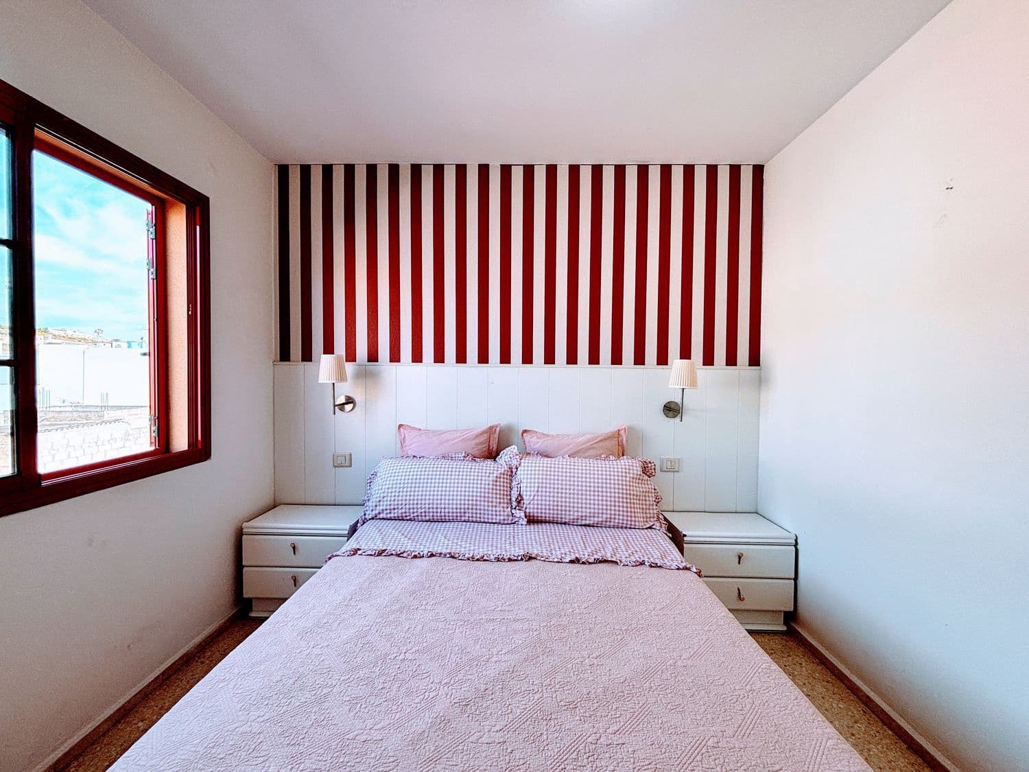 4 chambre Maison de Ville à vendre à Almatriche avec garage - 339 900 € (Ref: 9824565)