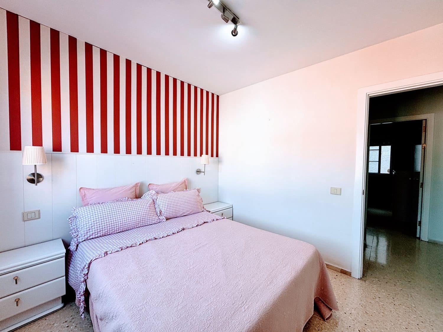 4 chambre Maison de Ville à vendre à Almatriche avec garage - 339 900 € (Ref: 9824565)
