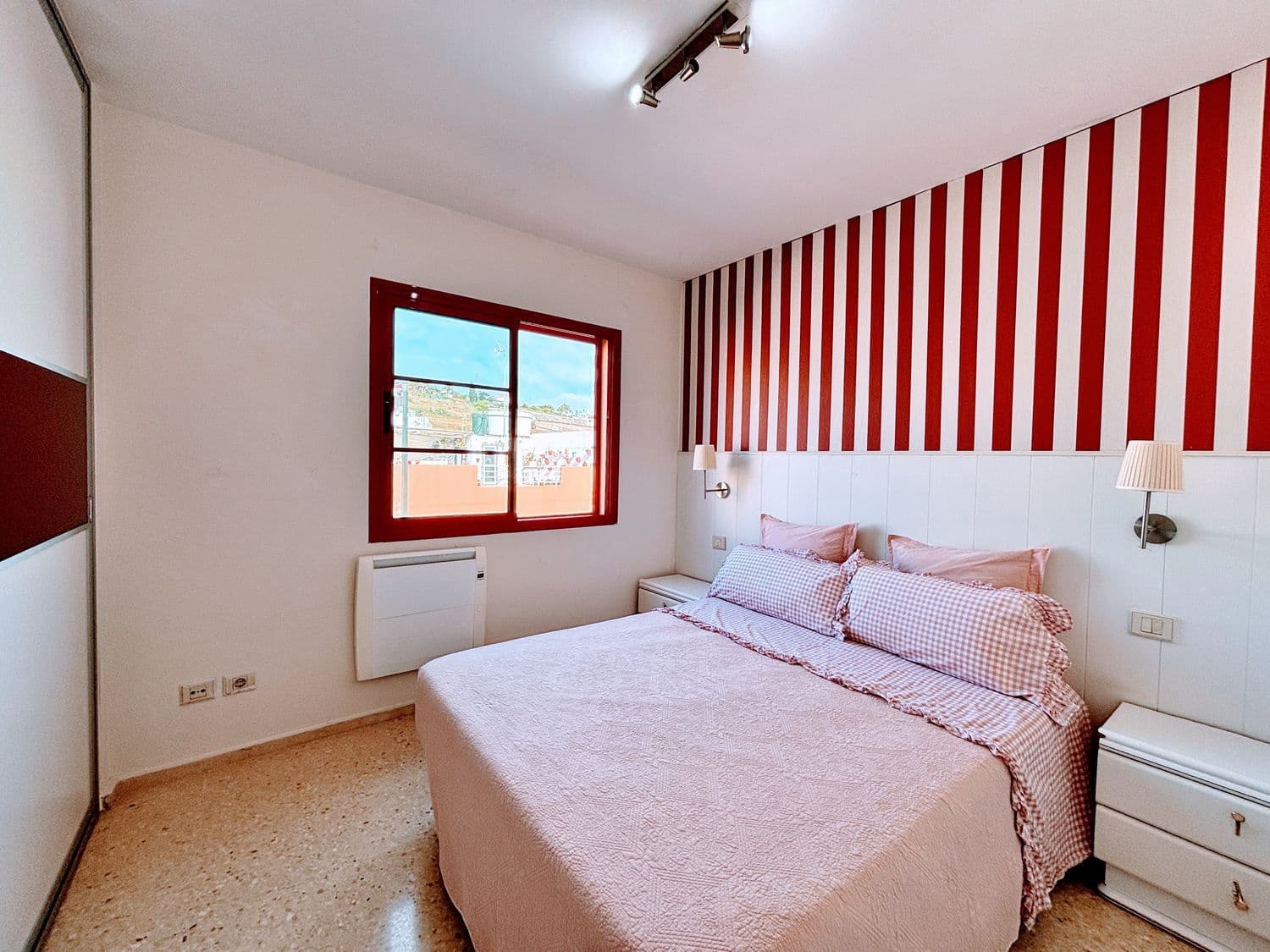 4 chambre Maison de Ville à vendre à Almatriche avec garage - 339 900 € (Ref: 9824565)