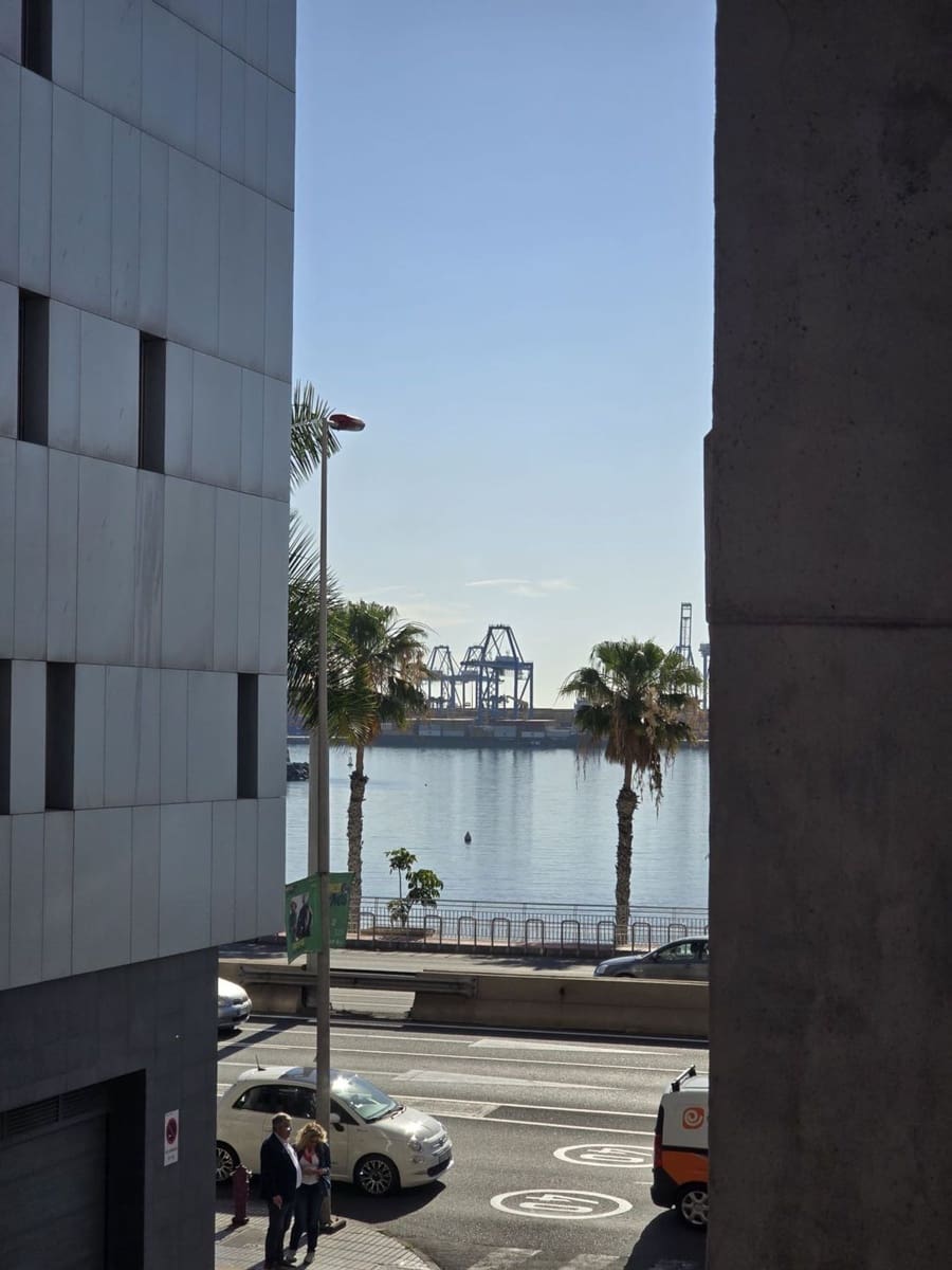 1 bedroom Apartment for rent in Las Palmas de Gran Canaria with garage - € 1,100 (Ref: 9824566)