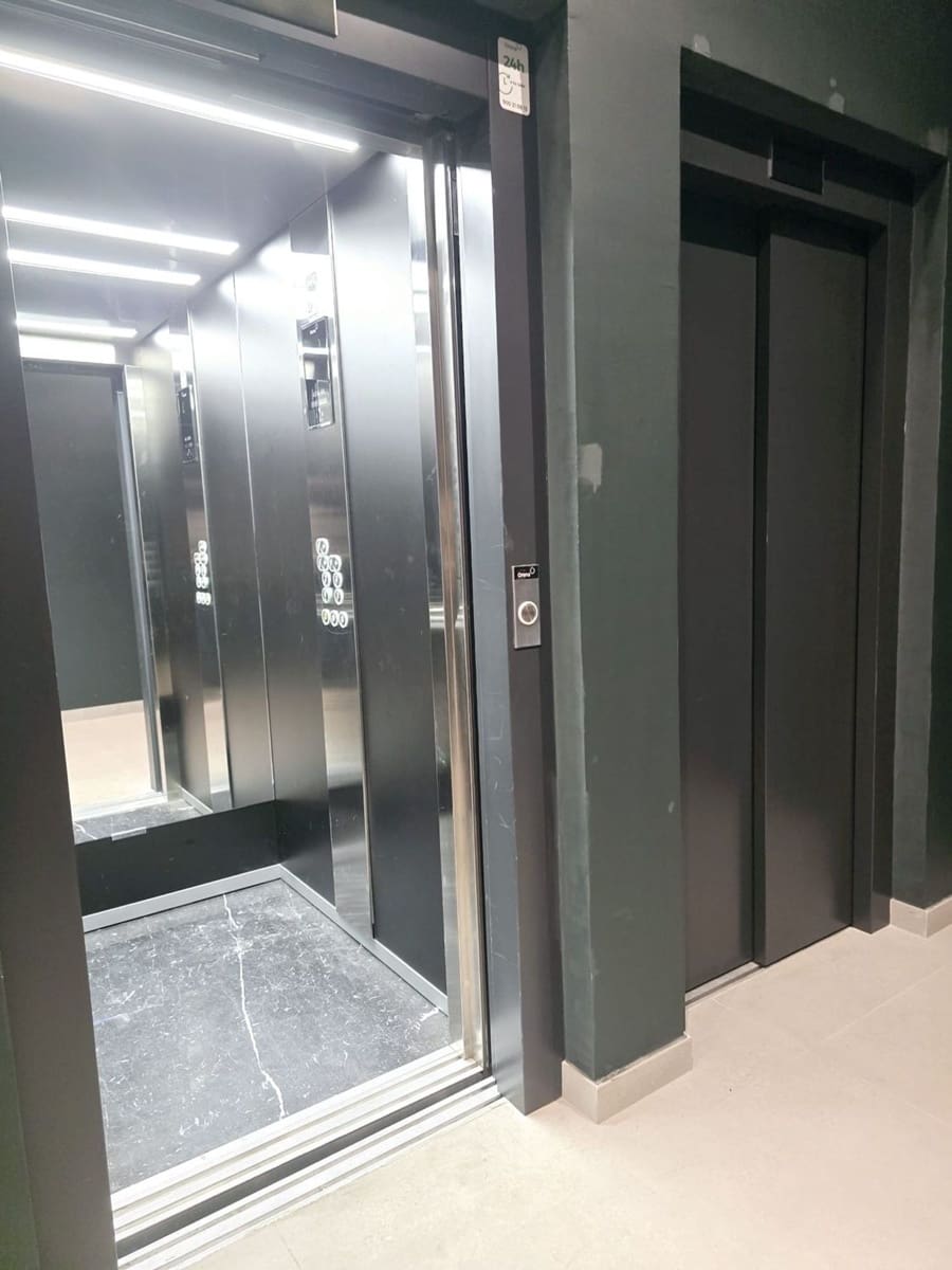 1 bedroom Apartment for rent in Las Palmas de Gran Canaria with garage - € 1,100 (Ref: 9824566)