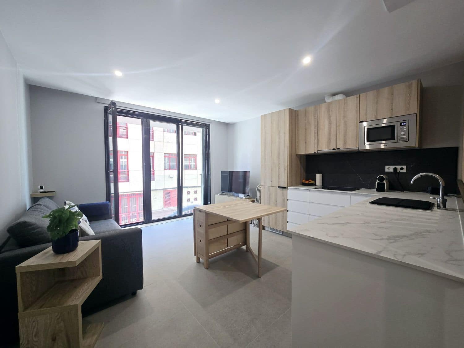 1 bedroom Apartment for rent in Las Palmas de Gran Canaria with garage - € 1,100 (Ref: 9824566)