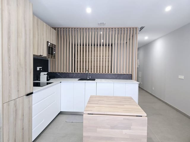 1 slaapkamer Appartement te huur in Alcaravaneras, Las Palmas de Gran Canaria met garage - € 1.100 (Ref: 9824566)
