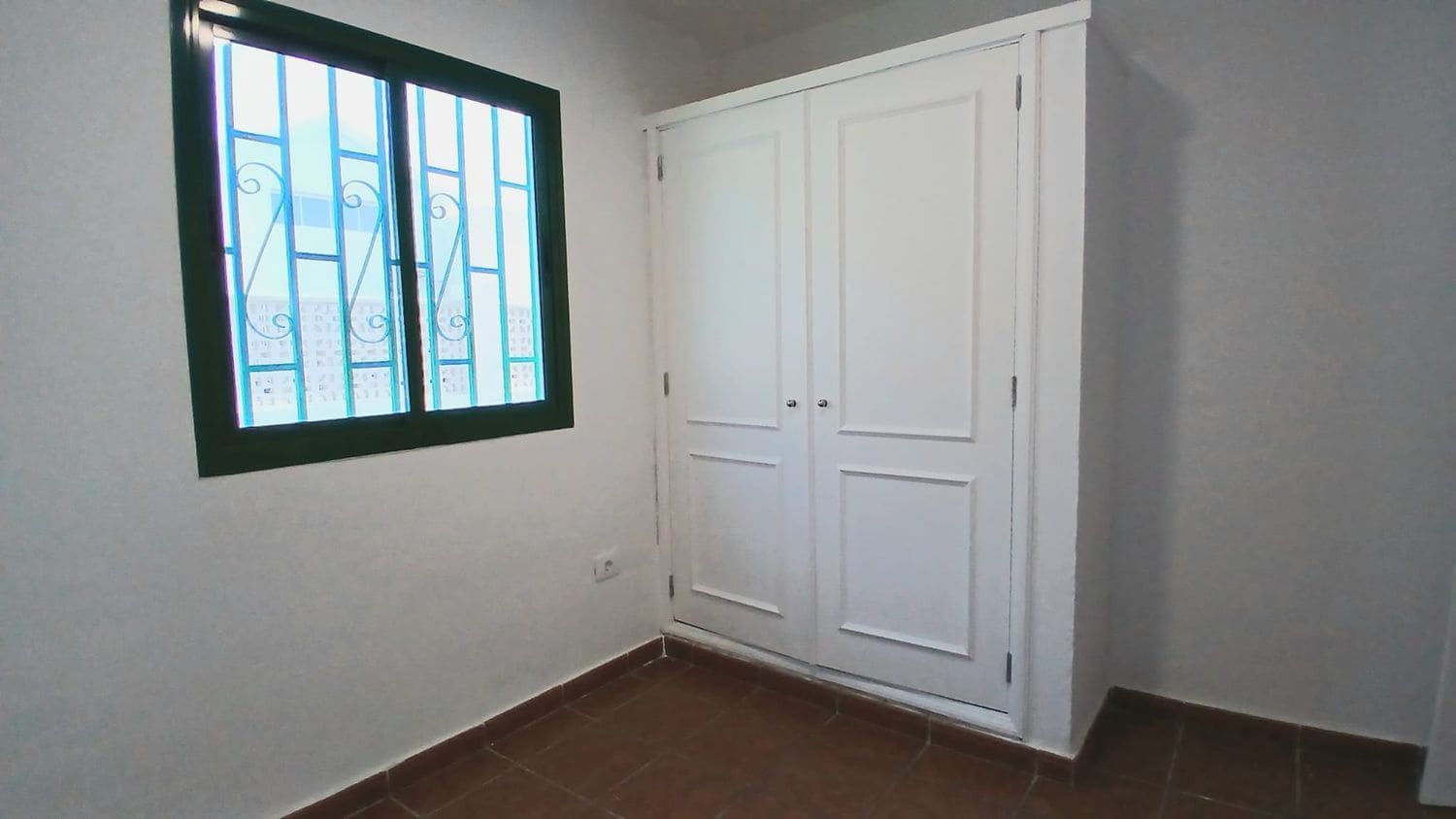 Casa de 3 habitaciones en Playa del Inglés en venta con piscina garaje - 360.000 € (Ref: 9824568)