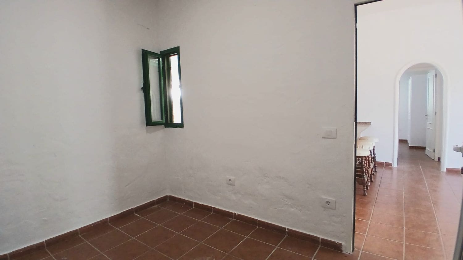 Casa de 3 habitaciones en Playa del Inglés en venta con piscina garaje - 360.000 € (Ref: 9824568)