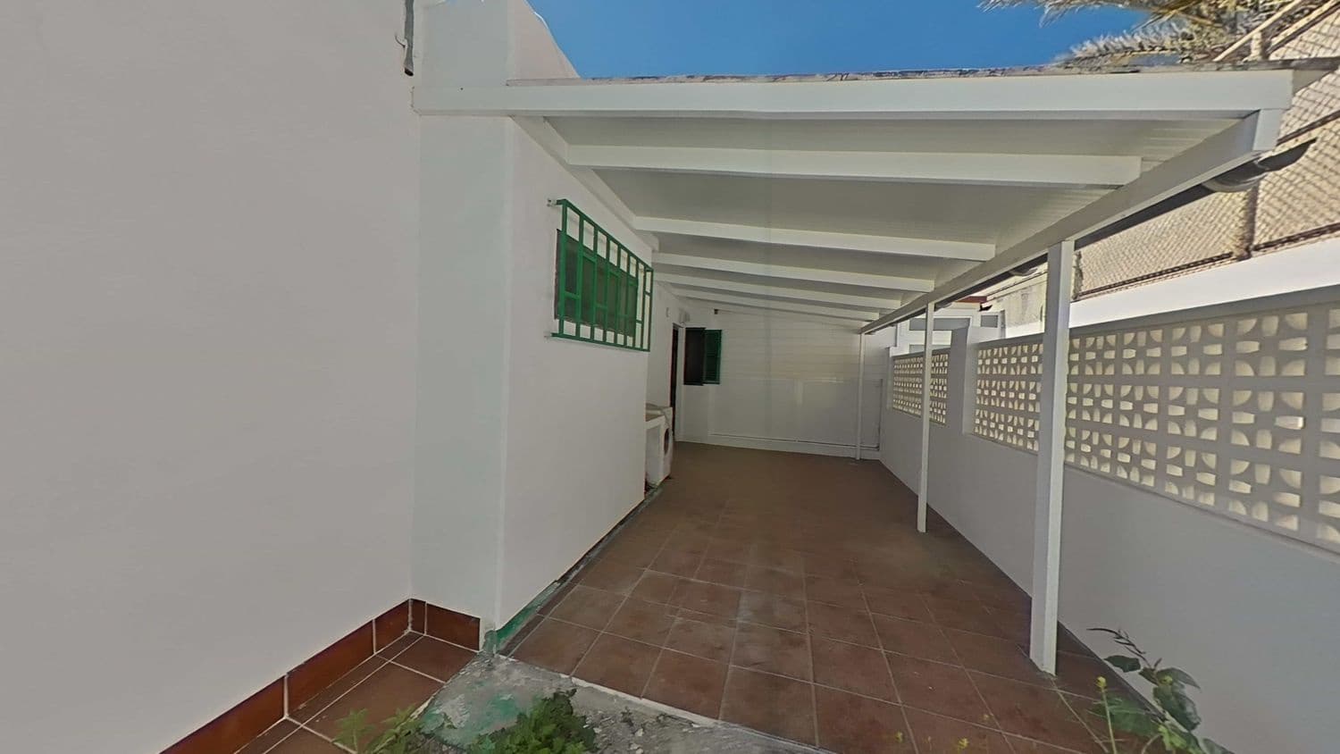 Casa de 3 habitaciones en Playa del Inglés en venta con piscina garaje - 360.000 € (Ref: 9824568)