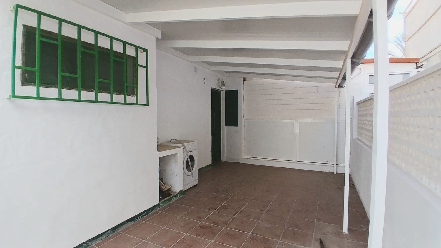 Casa de 3 habitaciones en Playa del Inglés en venta con piscina garaje - 360.000 € (Ref: 9824568)