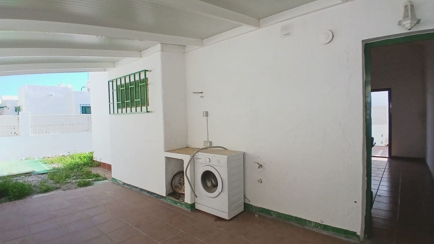 Casa de 3 habitaciones en Playa del Inglés en venta con piscina garaje - 360.000 € (Ref: 9824568)