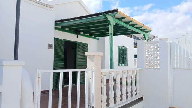 Casa de 3 habitaciones en Playa del Inglés, San Bartolomé de Tirajana en venta con piscina garaje - 360.000 € (Ref: 9824568)