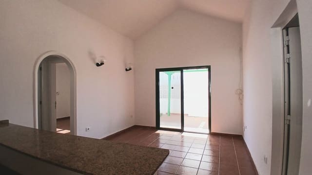 Casa de 3 habitaciones en Playa del Inglés, San Bartolomé de Tirajana en venta con piscina garaje - 360.000 € (Ref: 9824568)