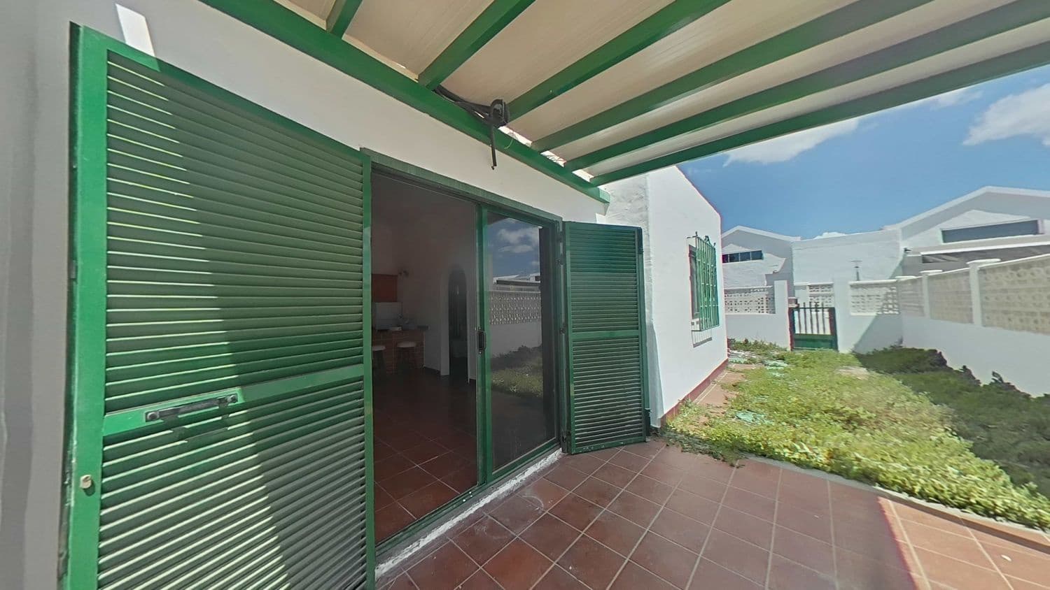 Casa de 3 habitaciones en Playa del Inglés en venta con piscina garaje - 360.000 € (Ref: 9824568)