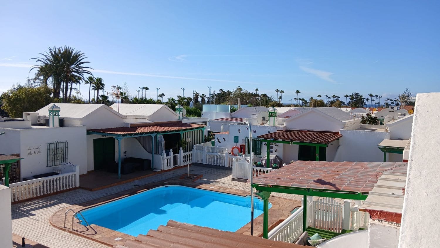 Casa de 3 habitaciones en Playa del Inglés en venta con piscina garaje - 360.000 € (Ref: 9824568)