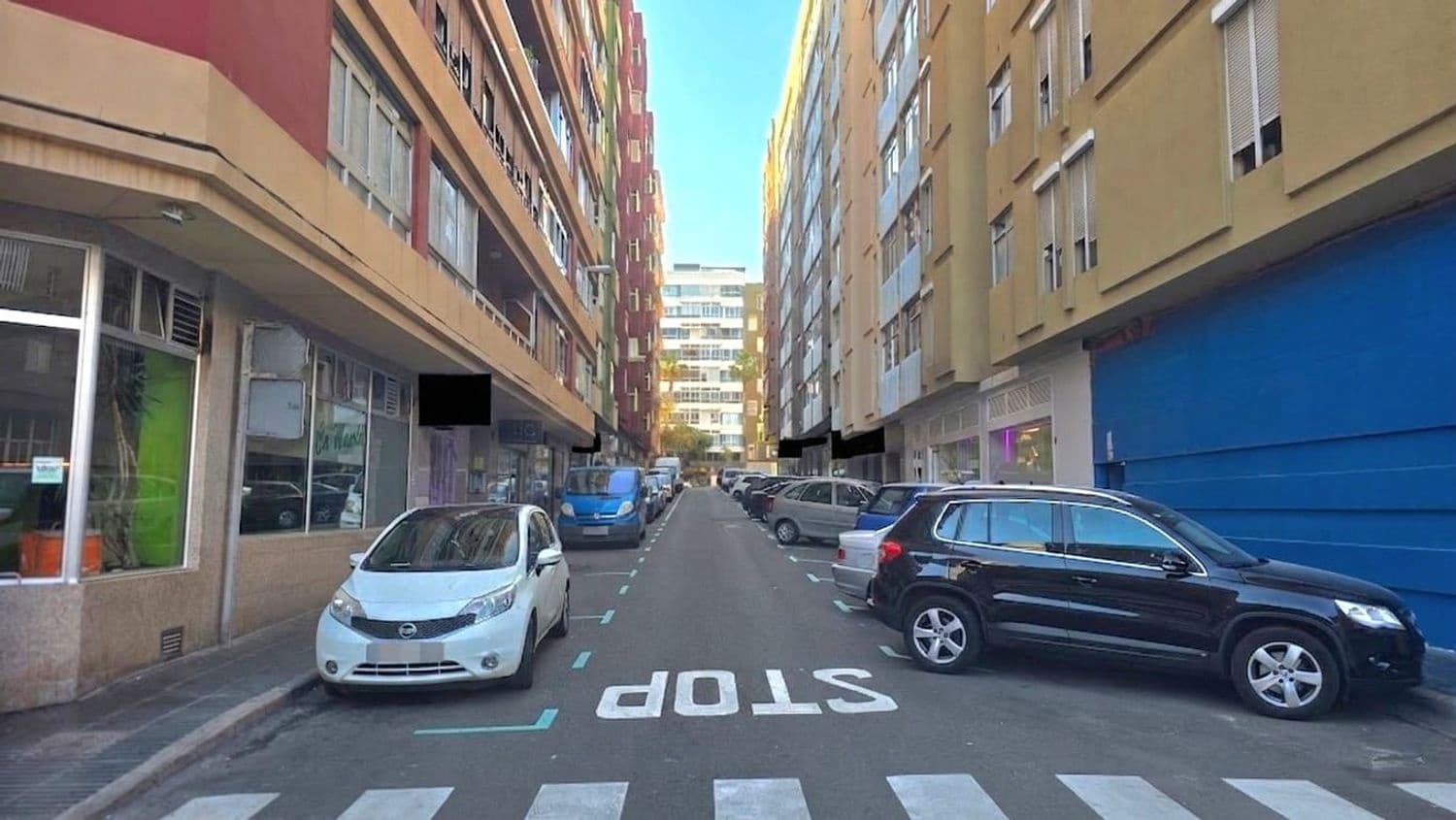 Commercial for sale in Las Palmas de Gran Canaria - € 120,000 (Ref: 9830846)