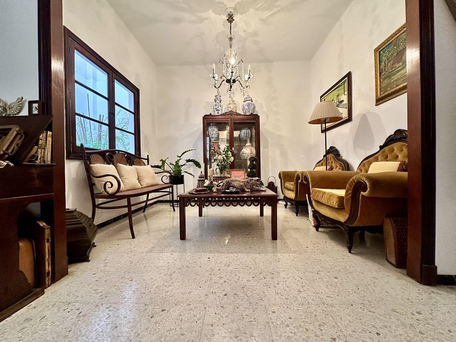 5 bedroom Apartment for sale in Las Palmas de Gran Canaria with garage - € 365,000 (Ref: 9835093)