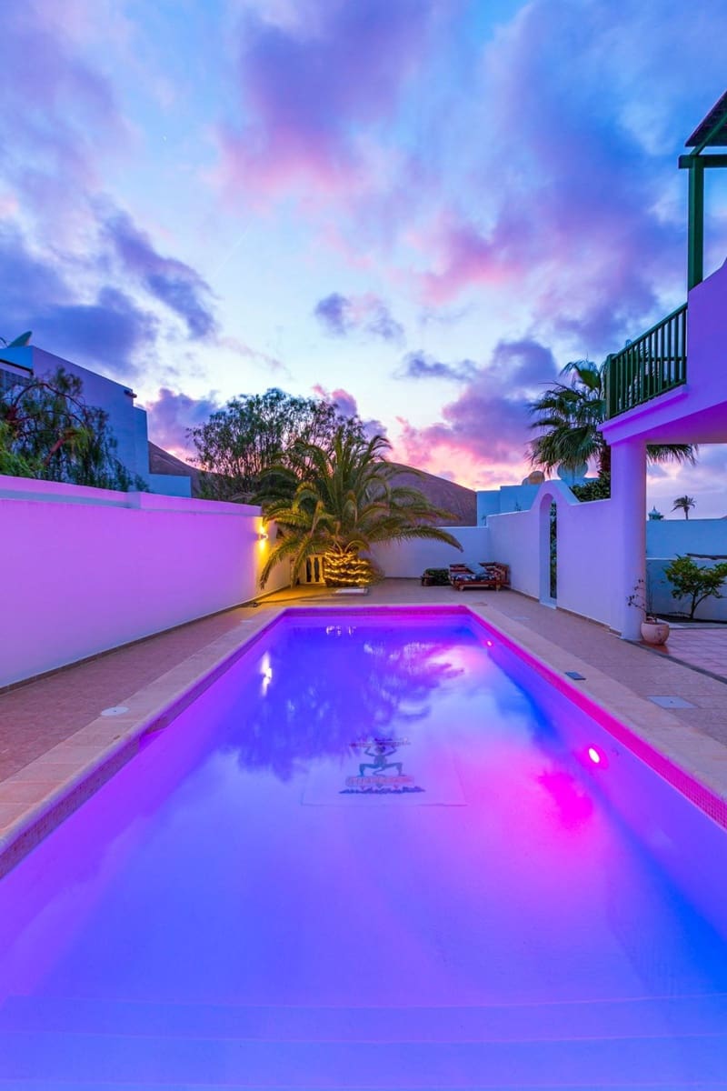 5 bedroom Villa for sale in Yaiza with pool garage - € 799,000 (Ref: 9838720)