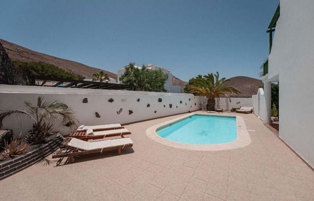 5 chambre Villa/Maison à vendre à Yaiza avec piscine garage - 799 000 € (Ref: 9838720)