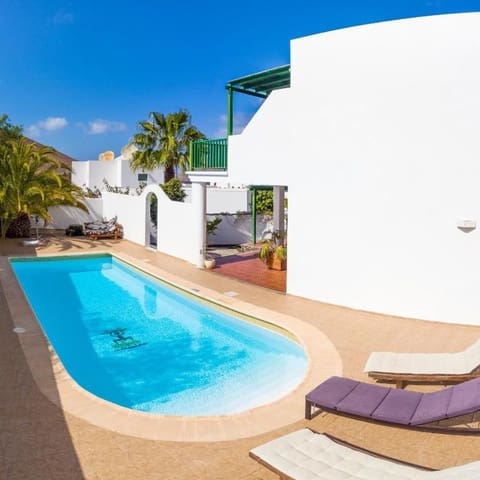 5 chambre Villa/Maison à vendre à Yaiza avec piscine garage - 799 000 € (Ref: 9838720)