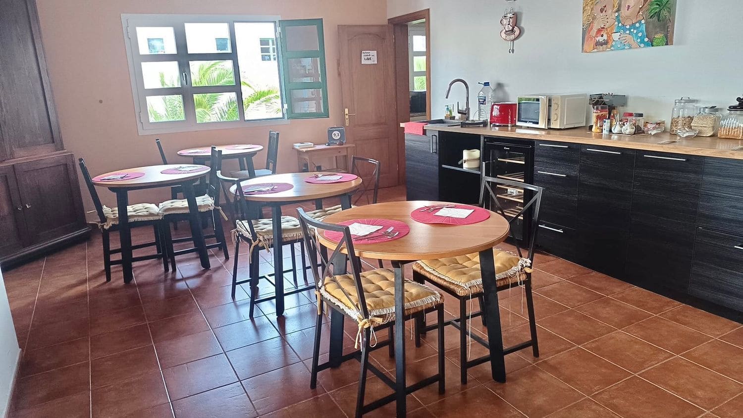 5 bedroom Villa for sale in Yaiza with pool garage - € 799,000 (Ref: 9838720)