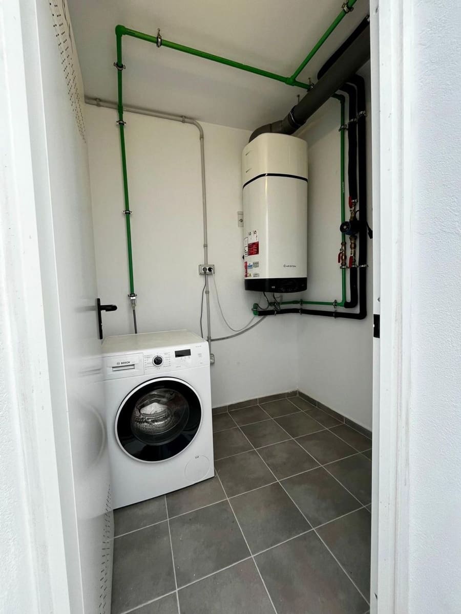 2 bedroom Apartment for rent in Las Palmas de Gran Canaria with garage - € 1,100 (Ref: 9848954)