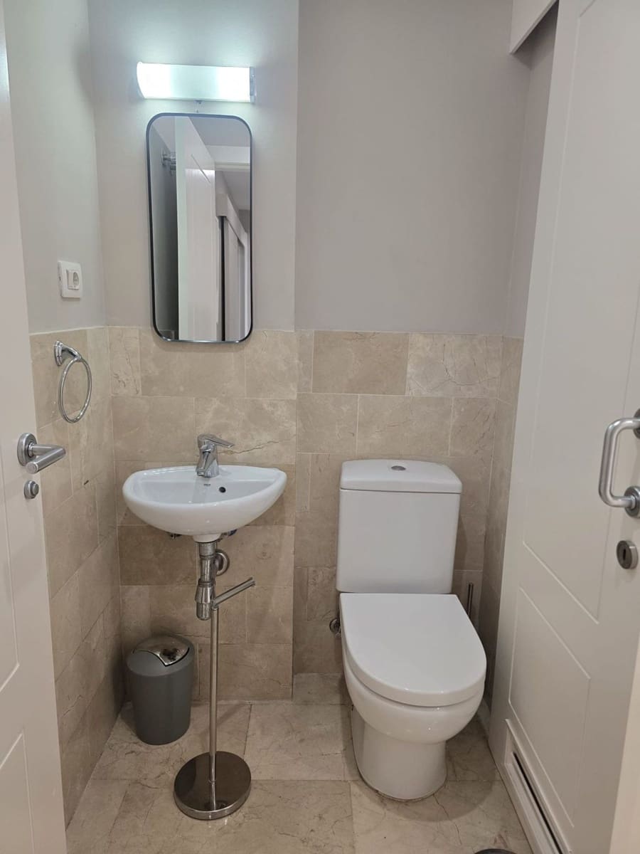 2 bedroom Apartment for rent in Las Palmas de Gran Canaria with garage - € 1,235 (Ref: 9848955)