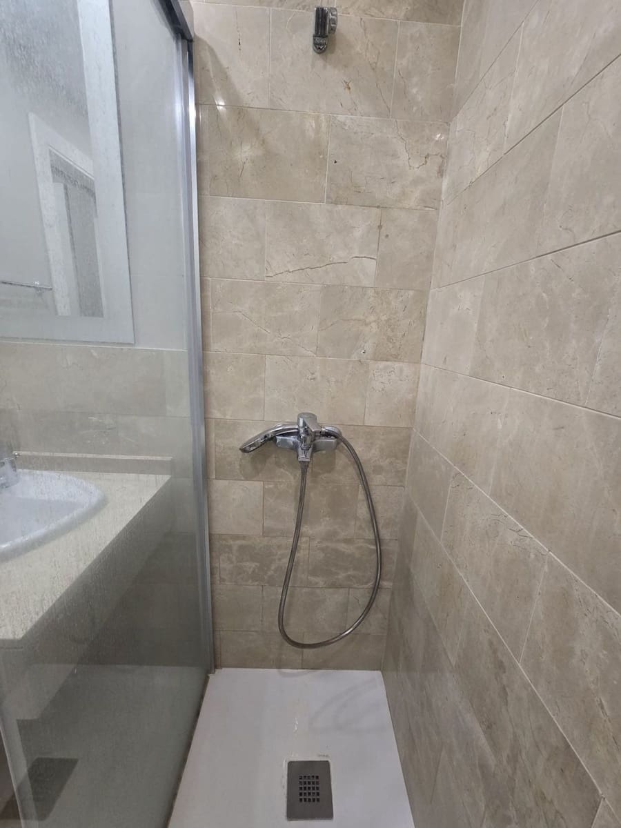 2 bedroom Apartment for rent in Las Palmas de Gran Canaria with garage - € 1,235 (Ref: 9848955)
