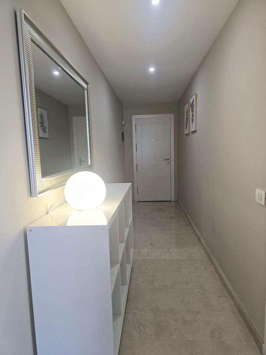 2 bedroom Apartment for rent in Las Palmas de Gran Canaria with garage - € 1,235 (Ref: 9848955)