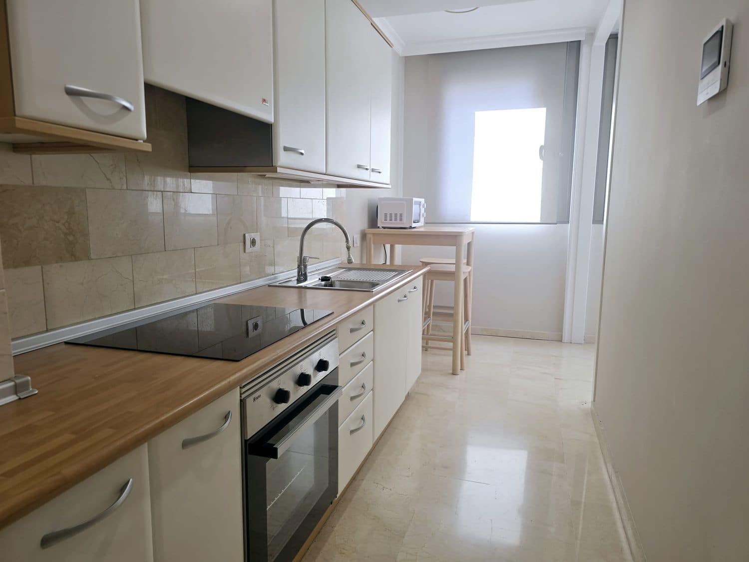 2 bedroom Apartment for rent in Las Palmas de Gran Canaria with garage - € 1,235 (Ref: 9848955)