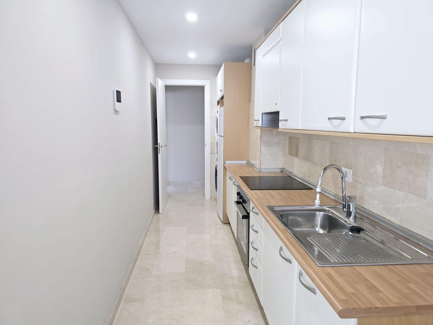 2 bedroom Apartment for rent in Las Palmas de Gran Canaria with garage - € 1,235 (Ref: 9848955)