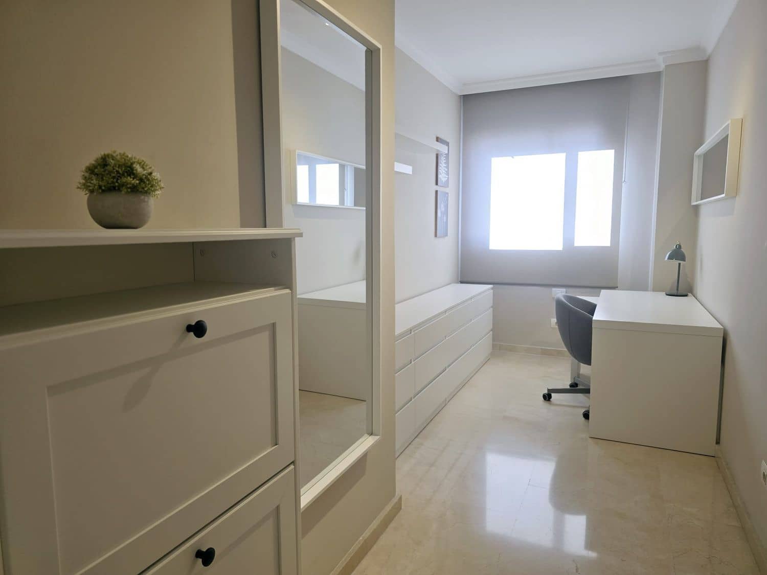 2 bedroom Apartment for rent in Las Palmas de Gran Canaria with garage - € 1,235 (Ref: 9848955)