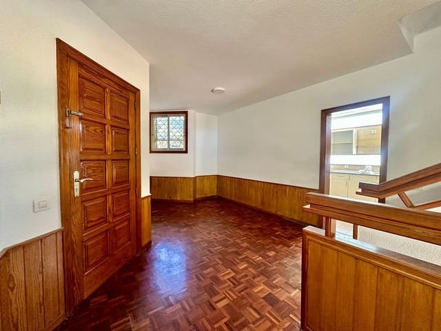 4 quarto Casa em Banda para venda em Santa Brígida com garagem - 345 000 € (Ref: 9859031)
