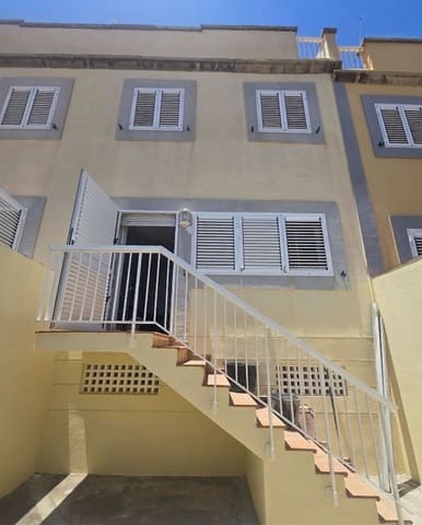 3 makuuhuone Omakotitalo vuokrattavana paikassa Las Palmas de Gran Canaria mukana 
autotalli - 1 000 € (Ref: 9861396)