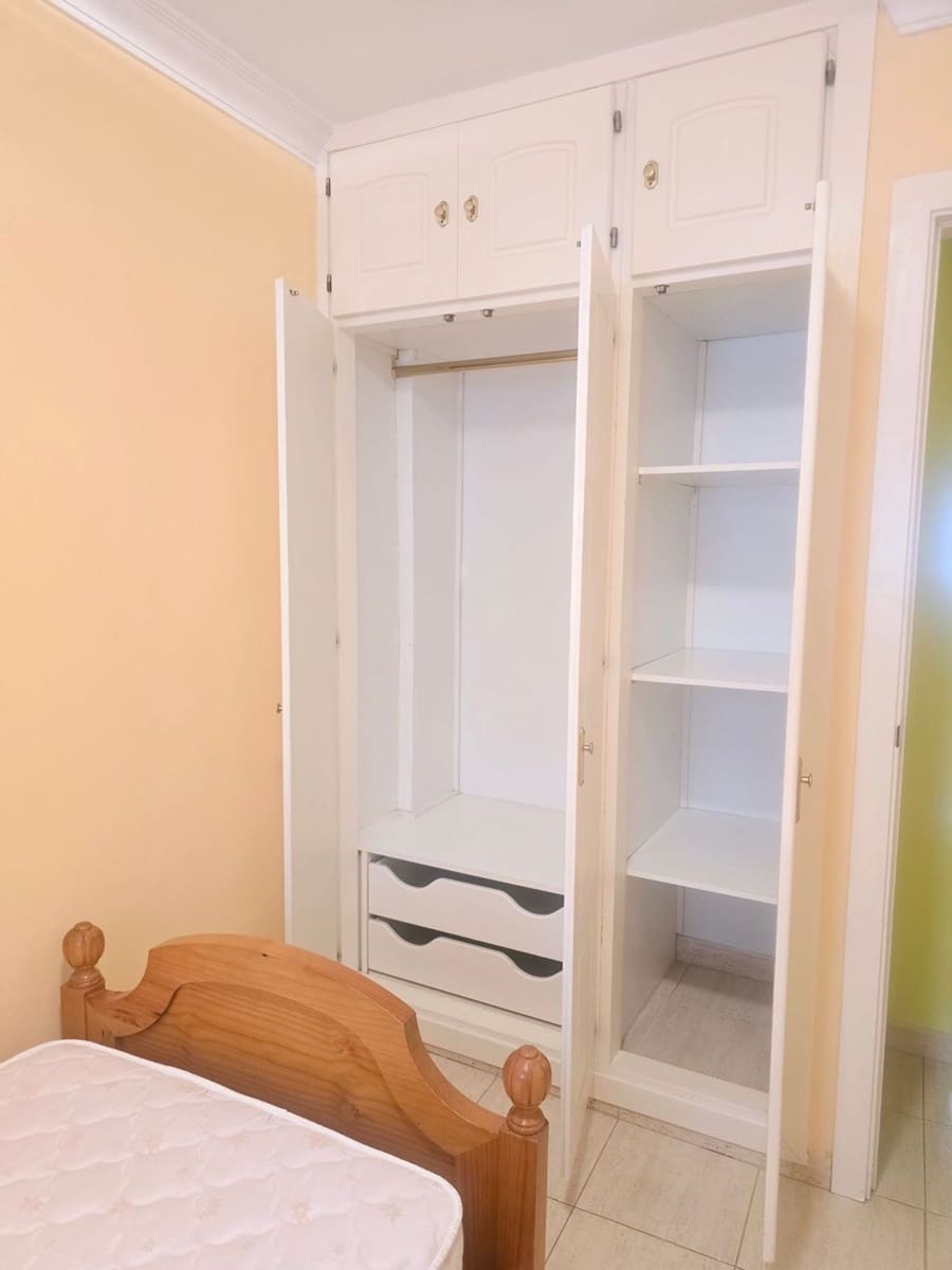 3 makuuhuone Omakotitalo vuokrattavana paikassa Las Palmas de Gran Canaria mukana 
autotalli - 1 000 € (Ref: 9861396)