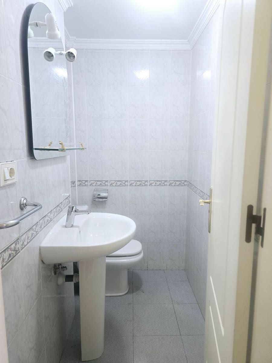 3 makuuhuone Omakotitalo vuokrattavana paikassa Las Palmas de Gran Canaria mukana 
autotalli - 1 000 € (Ref: 9861396)