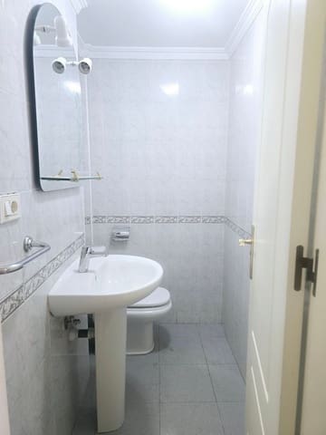 3 makuuhuone Omakotitalo vuokrattavana paikassa Las Palmas de Gran Canaria mukana 
autotalli - 1 000 € (Ref: 9861396)