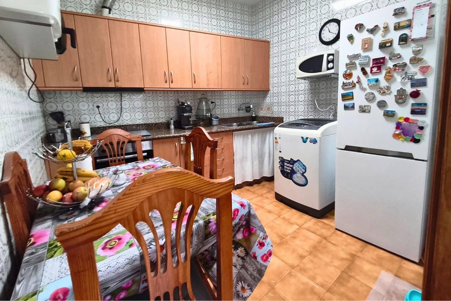 4 bedroom Townhouse for sale in Agaete with garage - € 265,000 (Ref: 9866232)