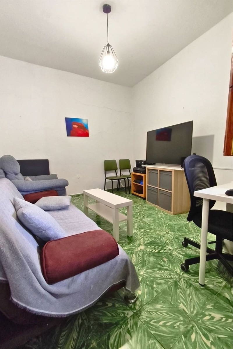 4 bedroom Townhouse for sale in Agaete with garage - € 265,000 (Ref: 9866232)