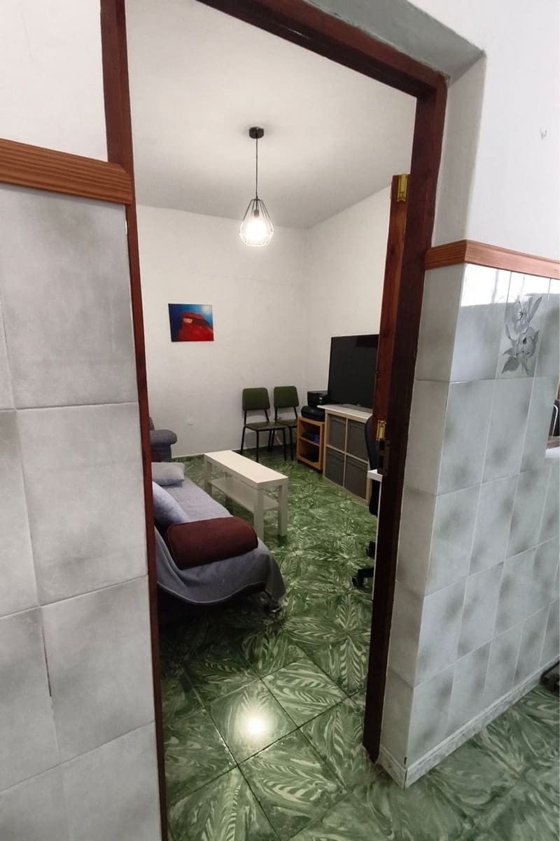 4 bedroom Townhouse for sale in Agaete with garage - € 265,000 (Ref: 9866232)
