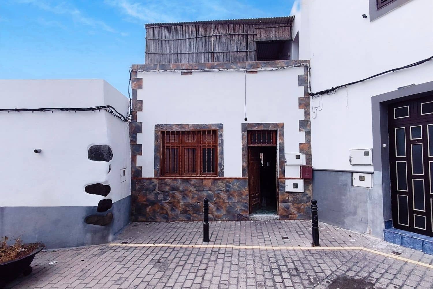 4 bedroom Townhouse for sale in Agaete with garage - € 265,000 (Ref: 9866232)