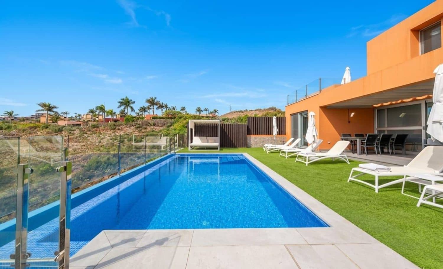 3 soveværelse Villa til salg i Salobre Golf med swimmingpool garage - € 1.092.000 (Ref: 9868070)
