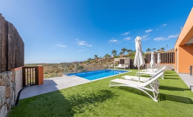 3 soveværelse Villa til salg i Salobre Golf, San Bartolomé de Tirajana med swimmingpool garage - € 1.092.000 (Ref: 9868070)