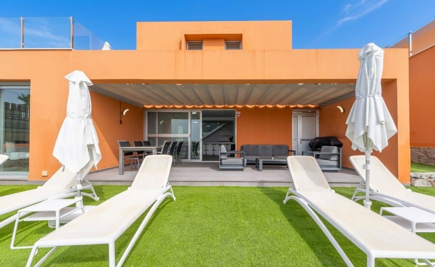 3 soveværelse Villa til salg i Salobre Golf med swimmingpool garage - € 1.092.000 (Ref: 9868070)
