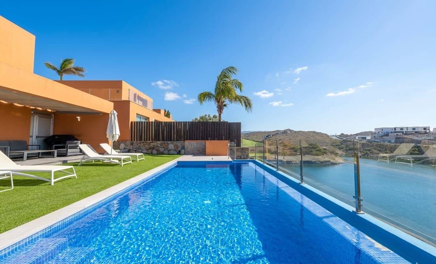3 soveværelse Villa til salg i Salobre Golf med swimmingpool garage - € 1.092.000 (Ref: 9868070)
