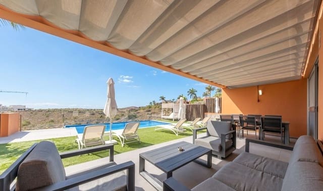 3 soveværelse Villa til salg i Salobre Golf, San Bartolomé de Tirajana med swimmingpool garage - € 1.092.000 (Ref: 9868070)