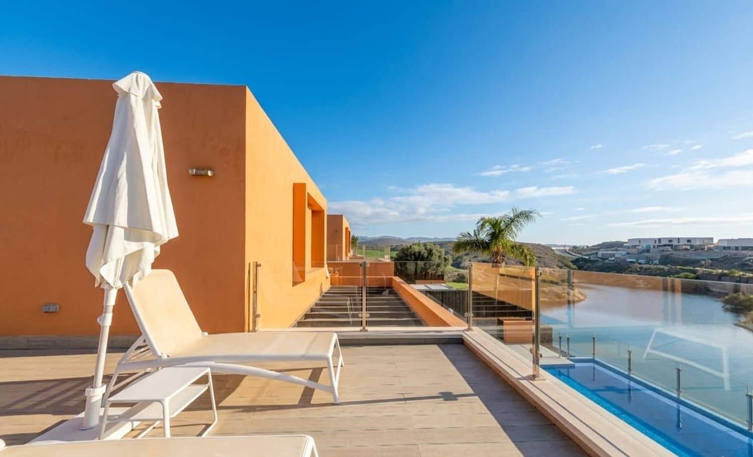 3 soveværelse Villa til salg i Salobre Golf med swimmingpool garage - € 1.092.000 (Ref: 9868070)