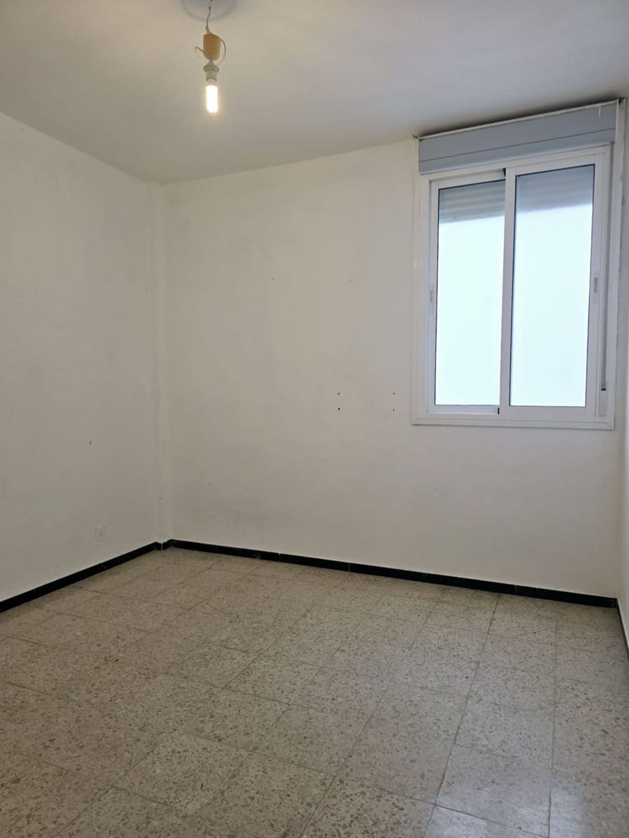 4 Zimmer Apartment zu verkaufen in Las Palmas de Gran Canaria mit Garage - 258.000 € (Ref: 9877769)