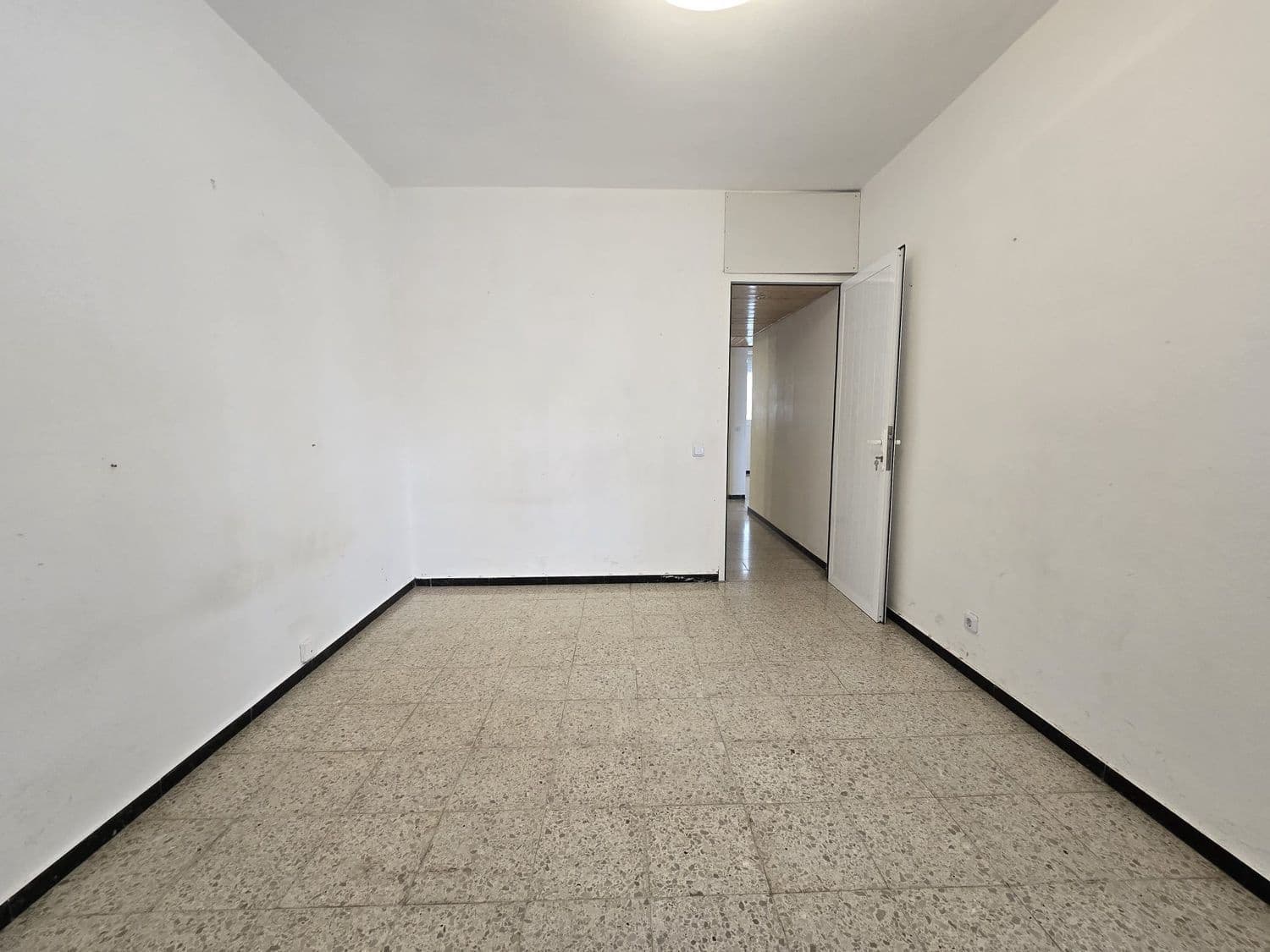 4 Zimmer Apartment zu verkaufen in Las Palmas de Gran Canaria mit Garage - 258.000 € (Ref: 9877769)