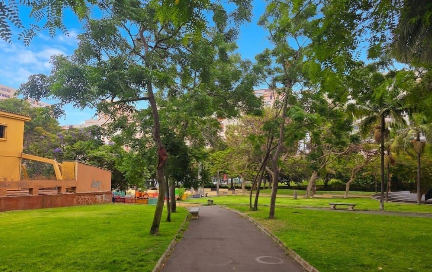 4 Zimmer Apartment zu verkaufen in Las Palmas de Gran Canaria mit Garage - 258.000 € (Ref: 9877769)